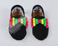 Neon Zımbalı Ayakkabı